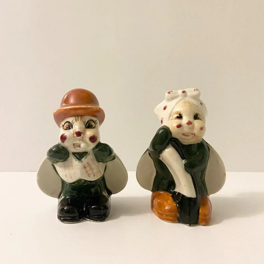 Vintage Ceramic Love Bug Ladybug Salt and Pepper Shakers 4 Inch Anthropomorphic